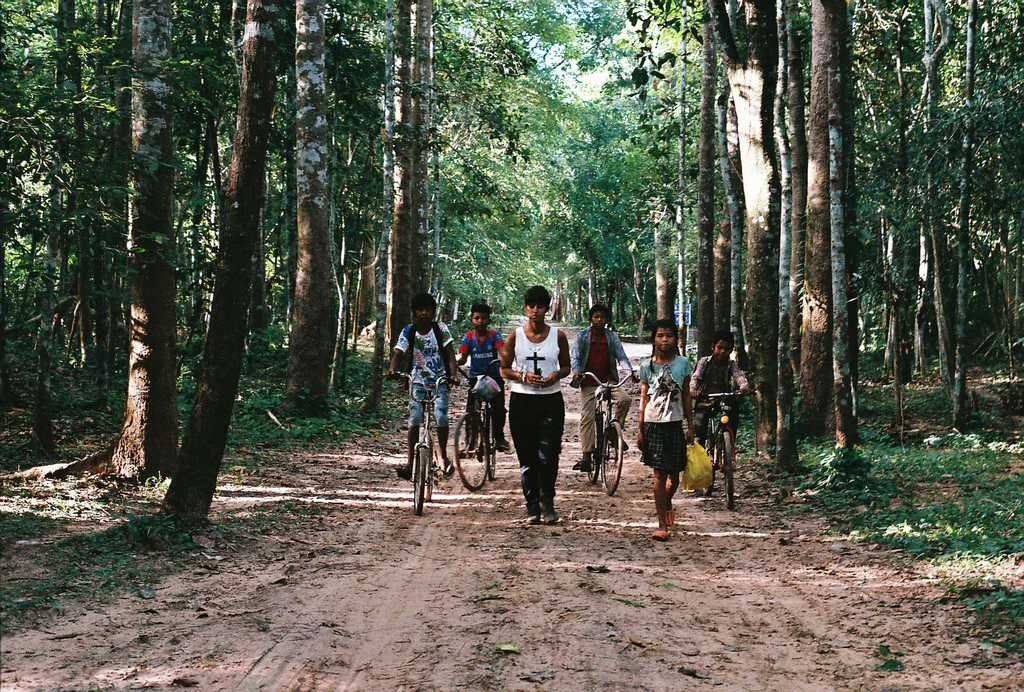 Vicky & The Gang near Sambor Prei Kuk